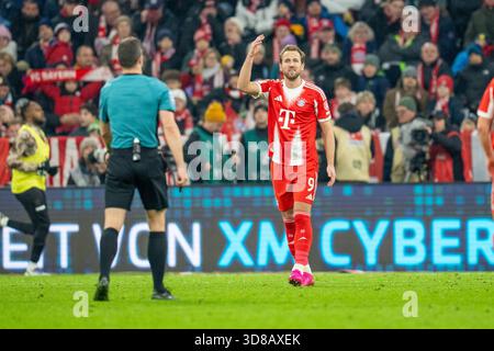 Bundesliga 12. Spieltag, FC Bayern München vs. ST. Pauli in der Allianz Arena München, Samstag 29.11.2025. Im Bild: Harry Kane (FC Bayern München) Stockfoto