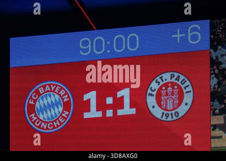 Bundesliga 12. Spieltag, FC Bayern München vs. ST. Pauli in der Allianz Arena München, Samstag 29.11.2025. Stockfoto