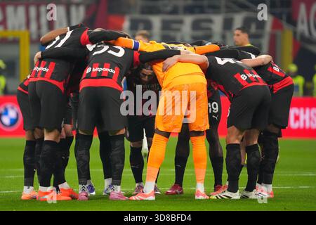 Mailand, Italie. November 2025. AC Mailand Team während des italienischen Meisterschaftsspiels Serie A zwischen AC Mailand und SS Lazio am 29. November 2025 im San Siro Stadion in Mailand, Italien - Foto Alessio Morgese/DPPI Credit: DPPI Media/Alamy Live News Stockfoto