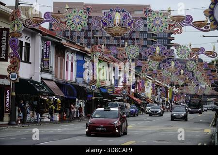 Little India, Singapur, 9. September - 2025 Serangoon Road, in Little India, Singapur - während der Festzeit von Deepavali (Diwali). Singapur Stockfoto