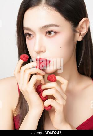 Ein schönes Gesicht Natürlich, schöne asiatische Frauen Gesicht Gesicht Hautpflege Routine, natürliche Schönheit. Porträt der perfekten Haut für kosmetisches Branding Stockfoto