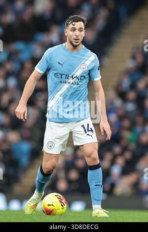 Manchester, Großbritannien. November 2025. Nico Gonzalez von Manchester City mit dem Ball während des Premier League-Spiels Manchester City gegen Leeds United im Etihad Stadium, Manchester, Vereinigtes Königreich, 29. November 2025 (Foto: Mark Cosgrove/News Images) *** GER AUT SUI OUT *** in Manchester, Vereinigtes Königreich am 29.11.2025. (Foto: Mark Cosgrove/News Images/SIPA USA) Credit: SIPA USA/Alamy Live News Stockfoto