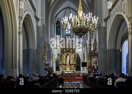 KRAKAU, Polen, Innere der St. Josephs Kirche Wahrzeichen gotische Kirche Stockfoto