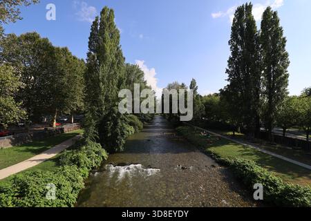 Le fleuve Adour, Ville de Tarbes, Département des Hautes Pyrénées, Frankreich Stockfoto