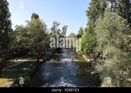 Le fleuve Adour, Ville de Tarbes, Département des Hautes Pyrénées, Frankreich Stockfoto