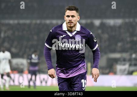 Brüssel, Belgien November 2025 30. Anderlechts Thorgan Hazard wurde während eines Fußballspiels zwischen RSC Anderlecht und Royale Union Saint-Gilloise am Sonntag, den 30. November 2025 in Anderlecht, am 16. Tag der ersten Liga der Jupiler Pro League 2025-2026, dargestellt. BELGA PHOTO MAARTEN STRAETEMANS Credit: Belga News Agency/Alamy Live News Stockfoto