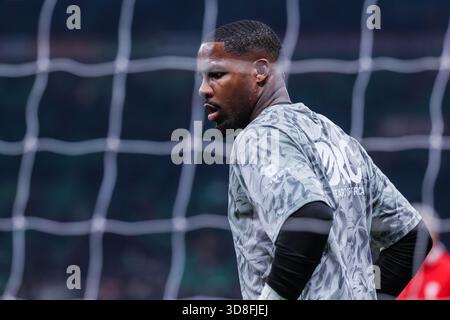 Mailand, Italien. November 2025. Mike Maignan vom AC Milan wurde 2025/26 während des Fußballspiels der Serie A zwischen AC Milan und SS Lazio im San Siro Stadion gesehen. Endergebnis Mailand 1: 0 Lazio Credit: SOPA Images Limited/Alamy Live News Stockfoto