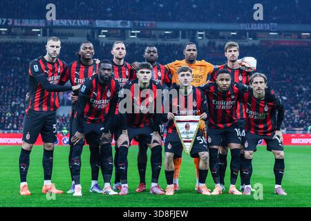 Mailand, Italien. November 2025. AC Mailand Spieler, die während des Fußballspiels der Serie A 2025/26 zwischen AC Mailand und SS Lazio im San Siro Stadion zu sehen waren . Endergebnis Mailand 1: 0 Lazio Credit: SOPA Images Limited/Alamy Live News Stockfoto