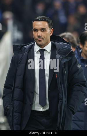 Bergamo, Italien. November 2025 30. Cheftrainer Raffaele Palladino aus Atalanta wurde während des Spiels der Serie A zwischen Atalanta und Fiorentina im New Balance Stadium in Bergamo gesehen. Quelle: Gonzales Photo/Alamy Live News Stockfoto