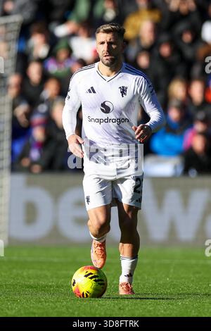London, Großbritannien. November 2025 30. Luke Shaw (23) während des Spiels Crystal Palace gegen Manchester United Premier League am 30. November 2025 in Selhurst Park, London, England Credit: Phil Duncan/Every Second Media Credit: Every Second Media/Alamy Live News Stockfoto