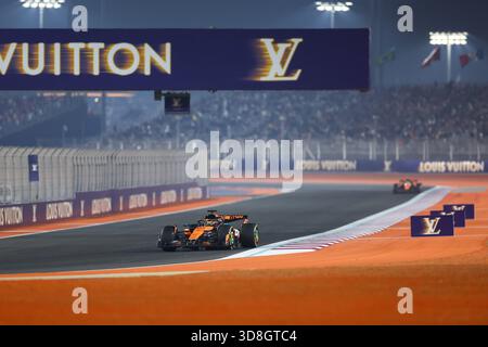 Doha, Katar. November 2025 30. McLarens australischer Fahrer Oscar Piastri tritt am 30. November 2025 beim Formel 1 Qatar Grand Prix auf dem Lusail International Circuit in Doha, Katar, an. Quelle: Li Chao/Xinhua/Alamy Live News Stockfoto