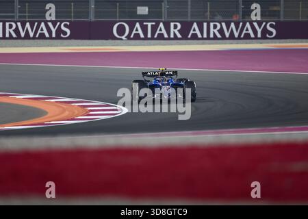 Doha, Katar. November 2025 30. Williams' spanischer Fahrer Carlos Sainz Jr. tritt am 30. November 2025 beim Formel 1 Qatar Grand Prix auf dem Lusail International Circuit in Doha, Katar, an. Quelle: Li Chao/Xinhua/Alamy Live News Stockfoto