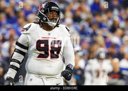 Indianapolis, Indiana, USA. November 2025 30. Houston Texans Defensive Lineman Tim Settle (98) während der NFL-Action gegen die Indianapolis Colts im Lucas Oil Stadium in Indianapolis, Indiana. John Mersits/CSM/Alamy Live News Stockfoto