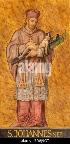 BAD REICHENHALL, DEUTSCHLAND - 8. SEPTEMBER 2025: Das Fresko von Johannes dem Nepomuk in der Kirche St. Nikolaus von Moritz von Schwind (1862). Stockfoto