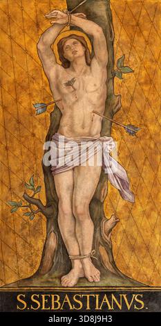 BAD REICHENHALL, DEUTSCHLAND - 8. SEPTEMBER 2025: Das Fresko St. Sebastian in der Kirche St. Nikolaus von Moritz von Schwind (1862). Stockfoto