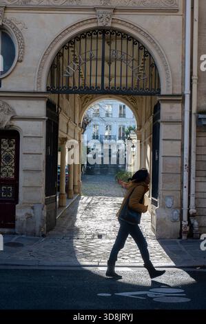 Frankreich. Paris. 9. Arrondissement. Rue Ballu. Das Eingangstor zur Villa Ballu Stockfoto