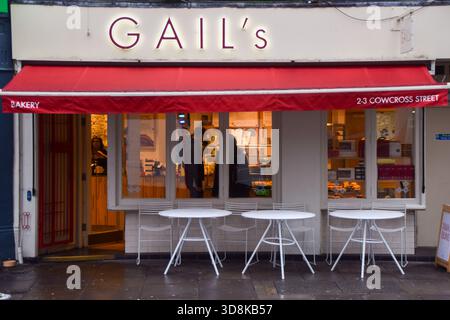 London, England, Großbritannien. Dezember 2025. Die Bäckereikette Gail's wird mit steigenden Umsätzen 40 neue Geschäfte eröffnen. (Kreditbild: © Vuk Valcic/ZUMA Press Wire) NUR REDAKTIONELLE VERWENDUNG! Nicht für kommerzielle ZWECKE! Stockfoto