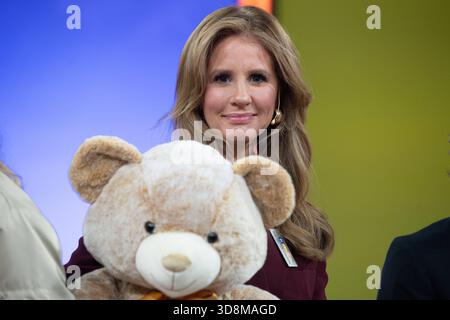 Mareile HOEPPNER, Höppner, Moderatorin, Portraet, Porträt, Porträt, Angeschnittenes Einzelbild, Einzelmotiv, 30. RTL Spendenmarathon Wir helfen Kindern , Fernsehen, 20.-21.11.2025 in Hürth, Deutschland, *** Mareile HOEPPNER, Höppner, Moderator, Porträt, Porträt, Porträt, zugeschnittenes Einzelbild, Einzelmotiv, 30 RTL Spendenmarathon Wir helfen Kindern , Fernsehen, 20 21 11 2025 in Hürth, Deutschland, Stockfoto