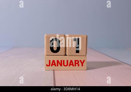 Hölzerner ewiger Kalender mit dem 1. Januar Stockfoto