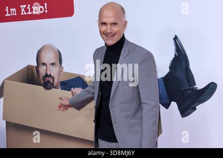 Christoph Maria Herbst besucht am 1. Dezember 2025 in Berlin die Premiere „Stromberg - mehr alles wie immer“ im Zoo Palst Stockfoto