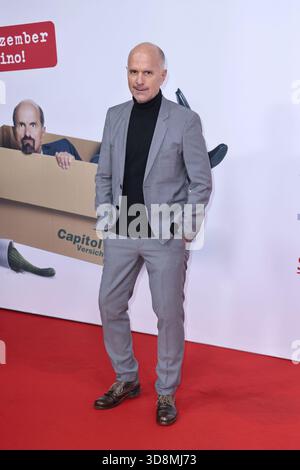 Christoph Maria Herbst besucht am 1. Dezember 2025 in Berlin die Premiere „Stromberg - mehr alles wie immer“ im Zoo Palst Stockfoto