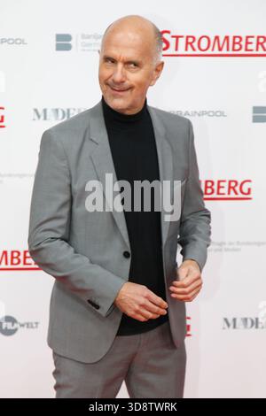 Berlin, 01.12.2025 Christoph Maria Herbst bei der Weltpremiere von 'Stromberg' in Berlin Foto: Matthias Gränzdörfer Stockfoto