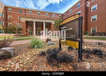 Winston-Salem, NC, 25. Oktober 2025: Maya Angelou Hall auf dem Campus der Wake Forest University. Stockfoto