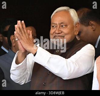 PATNA, INDIEN - 2. DEZEMBER: Bihar-Chef Nitish Kumar kommt zu einer Wintersitzung am 2. Dezember 2025 in Patna, Indien. Foto: Santosh Kumar/Hindustan Times Bihar Assembly Winter Session 2025 Stockfoto