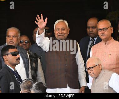 PATNA, INDIEN - 2. DEZEMBER: Bihar-Chef Nitish Kumar kommt zu einer Wintersitzung am 2. Dezember 2025 in Patna, Indien. Foto: Santosh Kumar/Hindustan Times Bihar Assembly Winter Session 2025 Stockfoto
