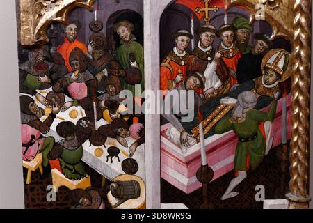 Altaraufsatz von Sant Martí de Tours (gotisch, 15. Jahrhundert) aus der Sant Martí Sescorts Kirche (L'Esquirol). MEV, Vic, Osona, Barcelona, Katalonien, Spanien. Stockfoto