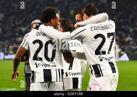 Turin, Italien. Dezember 2025. TURIN, ITALIEN - 2. DEZEMBER: Lois Openda vom Juventus FC feiert nach dem dritten Tor des Teams, das am 2. Dezember 2025 im Allianz Stadium in Turin mit Edon Zhegrova vom Juventus FC, Manuel Locatelli vom Juventus FC und Andrea Cambiaso vom Juventus FC im Coppa Italia-Spiel zwischen Juventus FC und Udinese Calcio abgesagt wurde. (Foto: Alberto Gandolfo/BSR Agency) Credit: BSR Agency/Alamy Live News Stockfoto