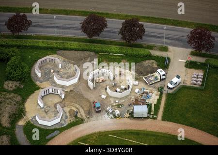 Neue Stelen für Urnengräber auf dem Friedhof an der Berchemallee, Zentraler komm. Friedhof, Gevelsberg, Ruhrgebiet, Nordrhein-Westfalen, Deutschland, DE, Europ Stockfoto