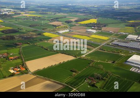 Gewerbegebiet InlogPark Hamm an der Stadtgrenze Boenen, Autobahn A2, Hamm, Ruhrgebiet, Nordrhein-Westfalen, Deutschland, DE, Europa, Luftaufnahme, b Stockfoto