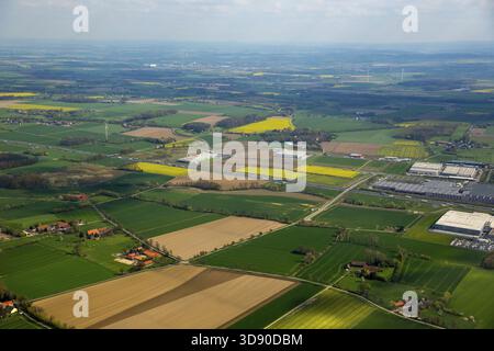 Gewerbegebiet InlogPark Hamm an der Stadtgrenze Boenen, Autobahn A2, Hamm, Ruhrgebiet, Nordrhein-Westfalen, Deutschland, DE, Europa, Luftaufnahme, b Stockfoto