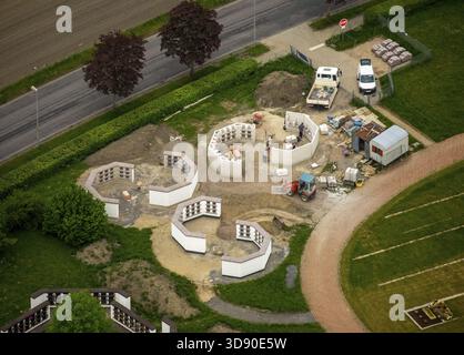Neue Stelen für Urnengräber auf dem Friedhof an der Berchemallee, Zentraler komm. Friedhof, Gevelsberg, Ruhrgebiet, Nordrhein-Westfalen, Deutschland, DE, Europ Stockfoto