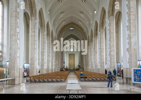 Das Innere der Guildford Cathedral, Surrey, England. Auch bekannt als Volkskathedrale Stockfoto
