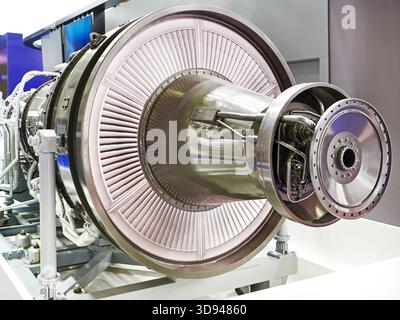 Gasturbinenmotor für Gaskompressoreinheit auf der Ausstellung Stockfoto