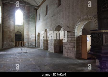 Eglise Saint-Pierre de Plouguer, église romane, Village de Carhaix-Plouguer, Département de Finistere, Bretagne, Frankreich Stockfoto