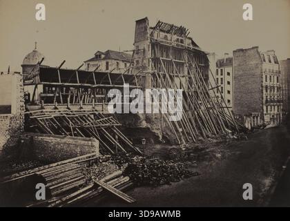 Arènes de Lutèce, Ausgrabungen 1871, Gebäude 55-57, Rue Monge, 5. Arrondissement, Paris. Emonts oder Emonds, Pierre, Fotograf, 1870, Fotografie, Grafik, Fotografie, Abmessungen - Bildmaterial: Höhe: 20,3 cm, Breite: 28,4 cm, Abmessungen - Alte Halterung: Höhe: 31,4 cm, Breite: 48 Stockfoto