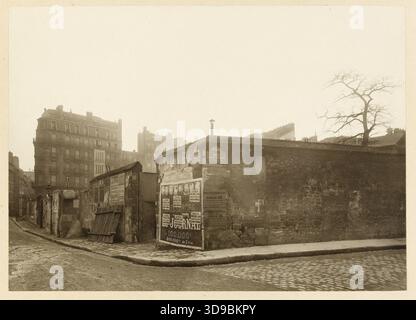 Abriss des nebengebäudes Hôtel-Dieu an der Ecke Rue de la Bûcherie und Rue Saint-Julien-le-pauvre, 5. Arrondissement, Paris. Union Photographique Francaise, Fotograf, Januar 1909, Fotografie, Graphic Arts, Fotografie, Aristotype, Abmessungen - Bildmaterial: Höhe: 16,2 cm, Breite: 22,1 cm, Abmessungen - Alte Halterung: Höhe: 34 cm, Breite: 40,2 Stockfoto