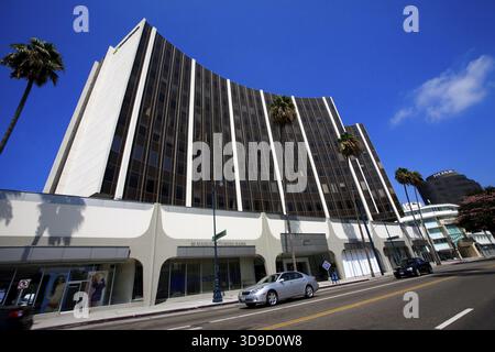 Los Angeles, CA, USA - 18. September 2011 : Moderne Bürogebäude. Herstellerbank in Beverly Hills, CA Stockfoto
