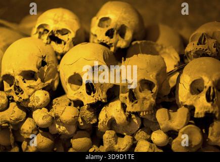 Beinhaus in Neapel in der Verschütteten von Pest und Cholera sind Stockfoto