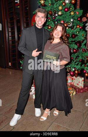 Maximilian Seitz und Ronja Forcher bei der 2. Kindeswohl-Berlin Charity Gala 2025 im Hotel Pullman Berlin Schweizerhof in Berlin 04.12.2025 *** Maximilian Seitz und Ronja Forcher bei der 2 Kindeswohl Berlin Charity Gala 2025 im Hotel Pullman Berlin Schweizerhof in Berlin 04 12 2025 Stockfoto
