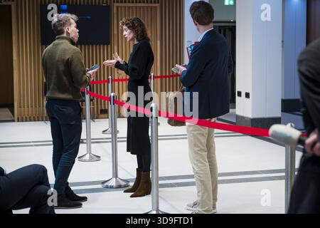 DEN HAAG – Hausmeisterministerin Sophie Hermans (Klima und grünes Wachstum) während der wöchentlichen Kabinettssitzung im Ministerium für Allgemeine Angelegenheiten. ANP LINA SELG niederlande raus - belgien raus Stockfoto