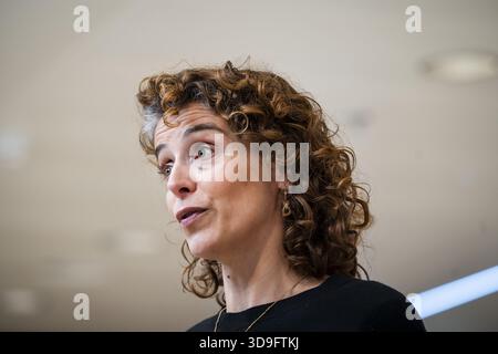 DEN HAAG – Hausmeisterministerin Sophie Hermans (Klima und grünes Wachstum) während der wöchentlichen Kabinettssitzung im Ministerium für Allgemeine Angelegenheiten. ANP LINA SELG niederlande raus - belgien raus Stockfoto