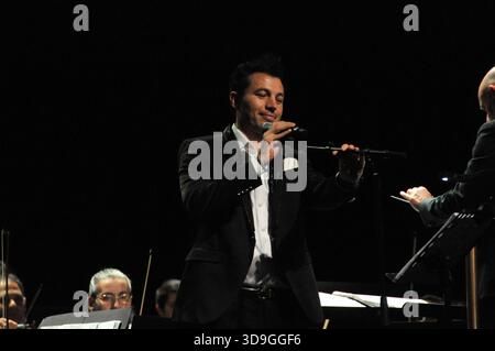 Monaco, Fürstentum Monaco. Dezember 2025. Das Weihnachtskonzert 2025 „Resta Cu me“, gesponsert von der italienischen Botschaft in Monaco und organisiert von den Comites of Monaco, Credit: Fausto Marci/Alamy Live News Stockfoto