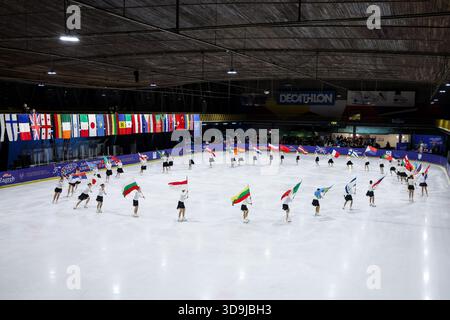 Zagreb, Kroatien. Dezember 2025. Allgemeine Ansicht bei der Eröffnungszeremonie der ISU Eislaufbahn CS Golden Spin von Zagreb 2025 am Velesajam Ice Rink am 5. Dezember 2025 in Zagreb, Kroatien. Foto: Igor Kralj/PPIXSELL Credit: Pixsell/Alamy Live News Stockfoto