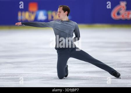 Zagreb, Kroatien. Dezember 2025. Jari Kessler aus Kroatien tritt am 2. Tag des 2025 ISU Eiskunstlauf CS Golden Spin of Zagreb am Velesajam Ice Rink am 5. Dezember 2025 in Zagreb an. Foto: Igor Kralj/PPIXSELL Credit: Pixsell/Alamy Live News Stockfoto