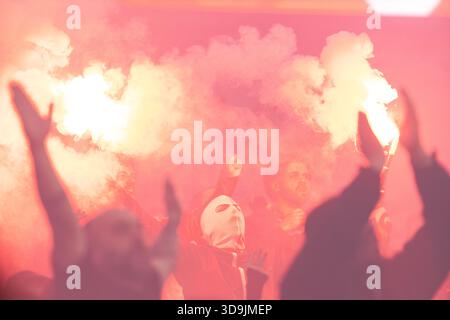 Dezember 2025. Lissabon, Portugal. Benfica Fans während des Spiels des 13. Spieltages der Liga Portugal Betclic, SL Benfica vs Sporting CP Credit: Alexandre de Sousa/Alamy Live News Stockfoto