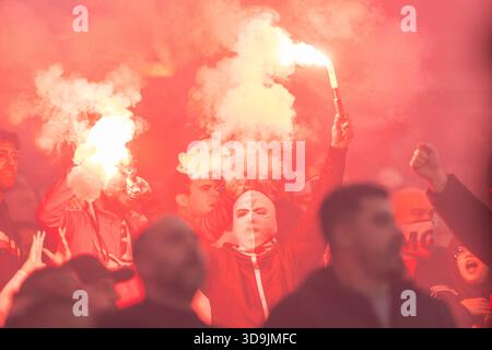 Dezember 2025. Lissabon, Portugal. Benfica Fans während des Spiels des 13. Spieltages der Liga Portugal Betclic, SL Benfica vs Sporting CP © Alexandre de Sousa/Alamy Live News Stockfoto